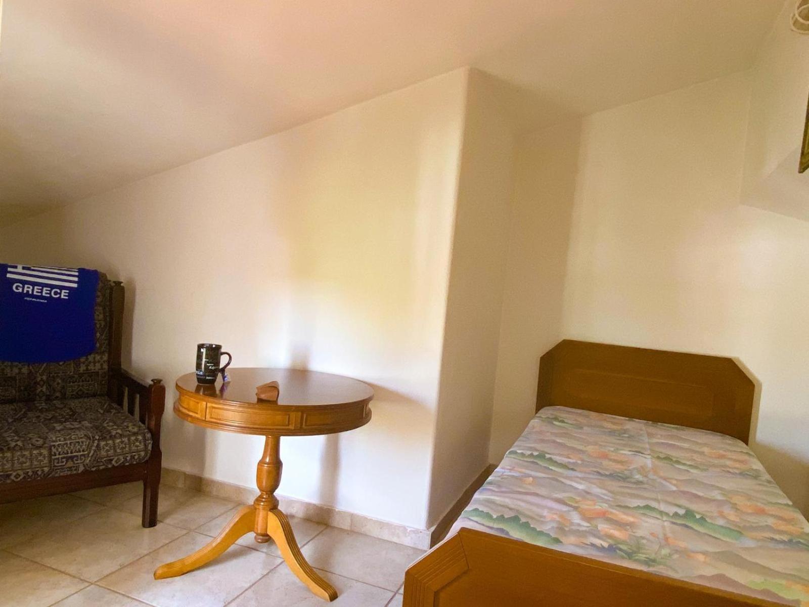 Anna'S Apartment And Studio Artemida  Bilik gambar